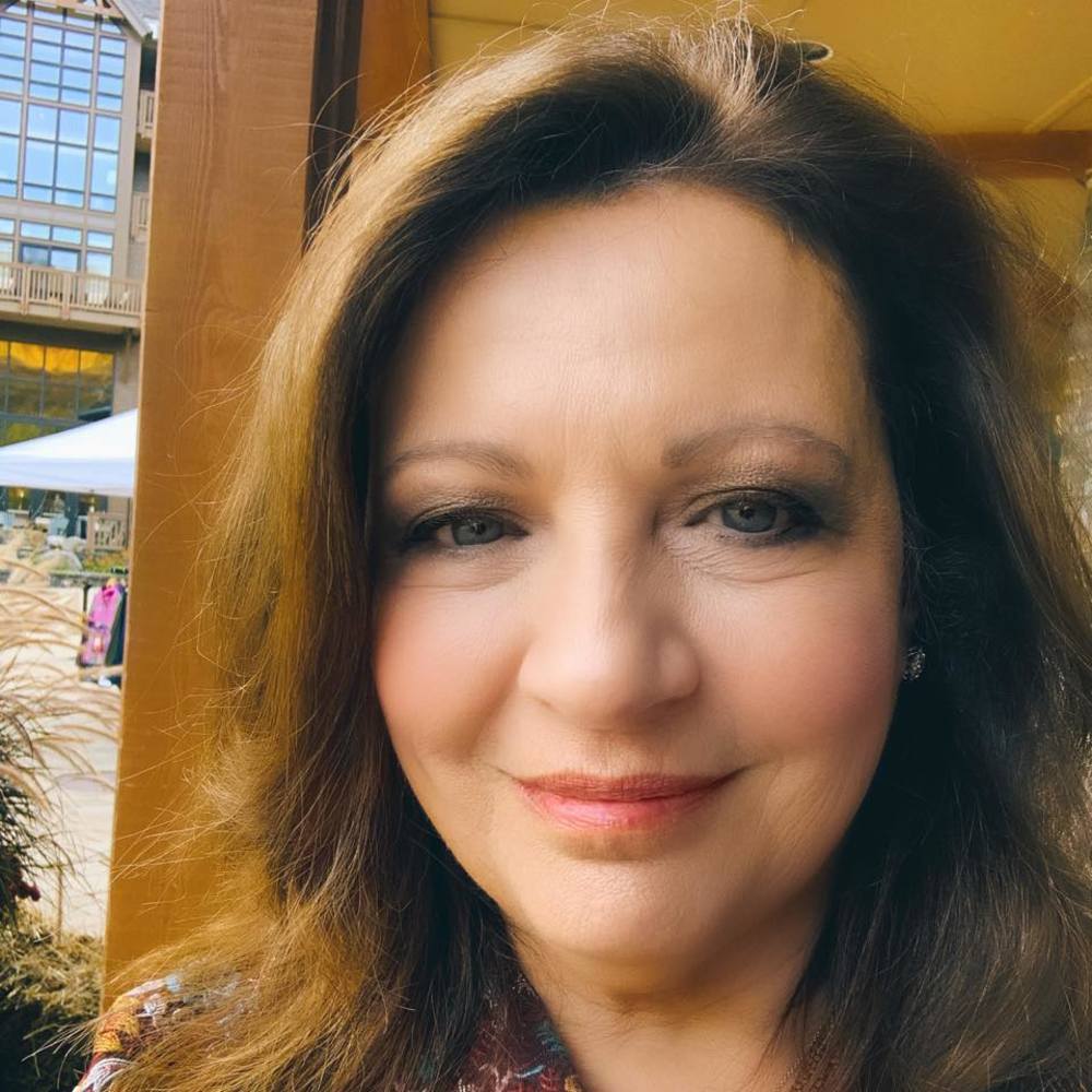 Meet your Posher, Marianne